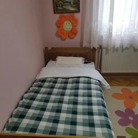Maja * Üsküp
